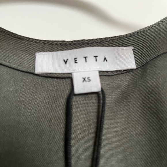 The Boyfriend Shirt Dress from VETTA Capsule - Picture 5 of 6